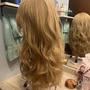IM Style golden blonde wavy synthetic lace front wig. New without tags.